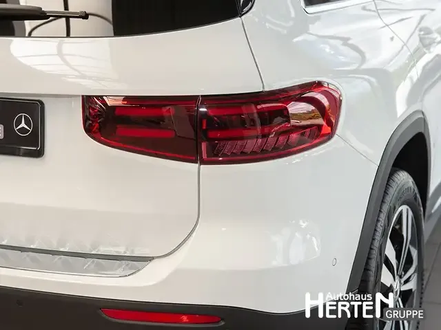 Mercedes-Benz GLB 180