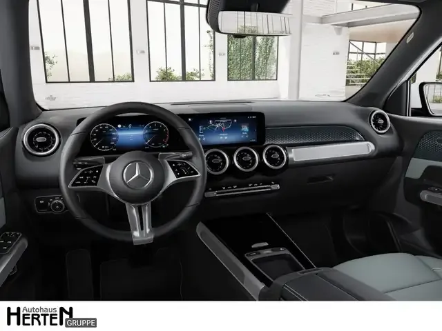 Mercedes-Benz GLB 180