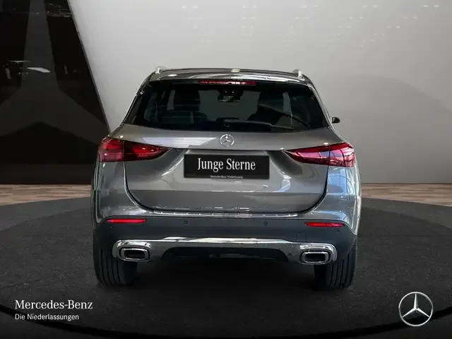 Mercedes-Benz GLA 180