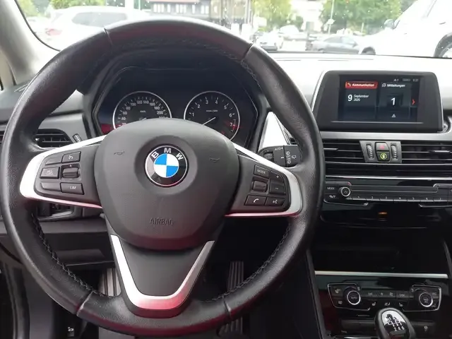 BMW 220