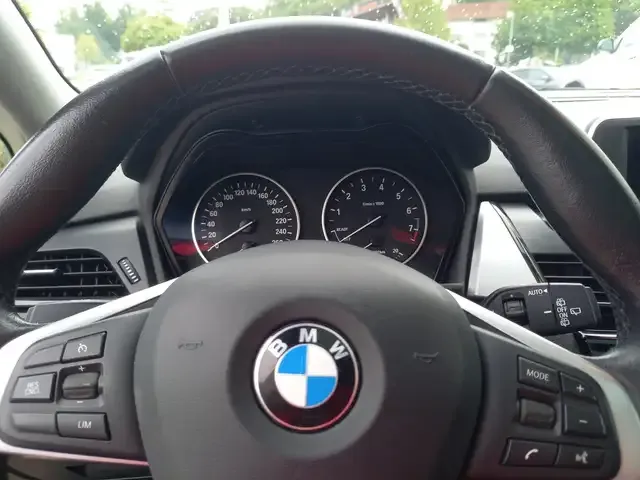 BMW 220
