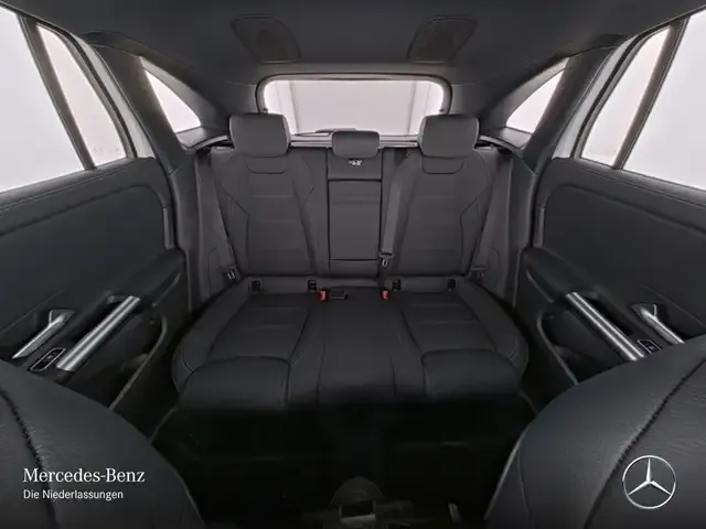 Mercedes-Benz EQA 300