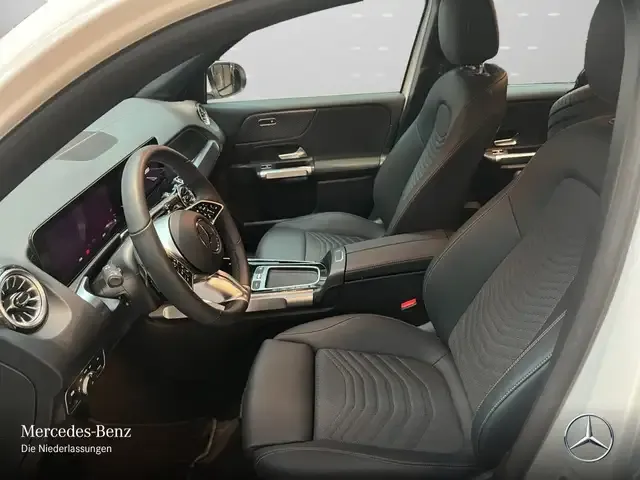 Mercedes-Benz EQB 250