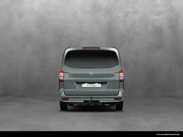 Mercedes-Benz V 220