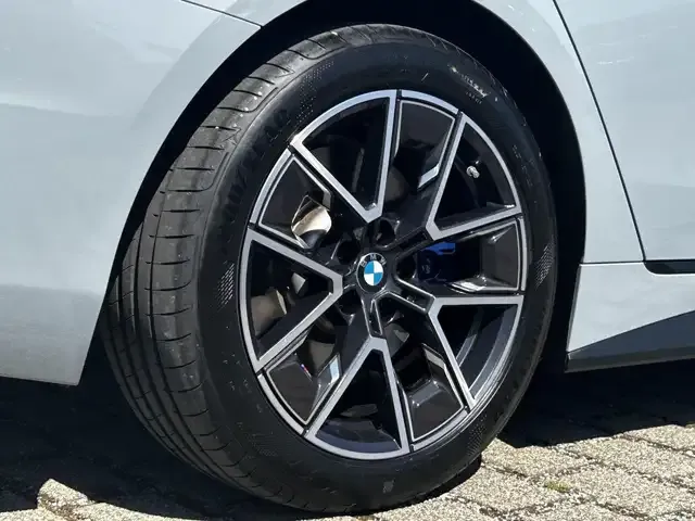 BMW 440