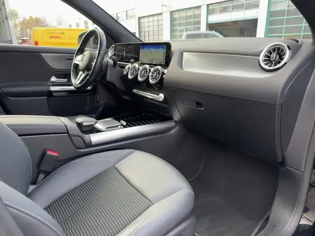 Mercedes-Benz EQA 250