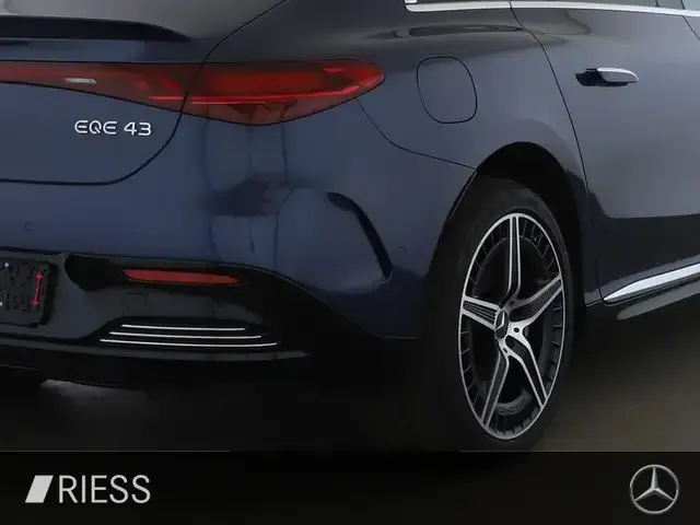 Mercedes-Benz EQE 43