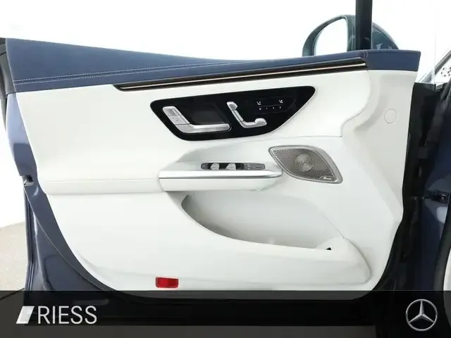 Mercedes-Benz EQE 43