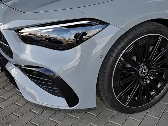 Mercedes-Benz CLE 300
