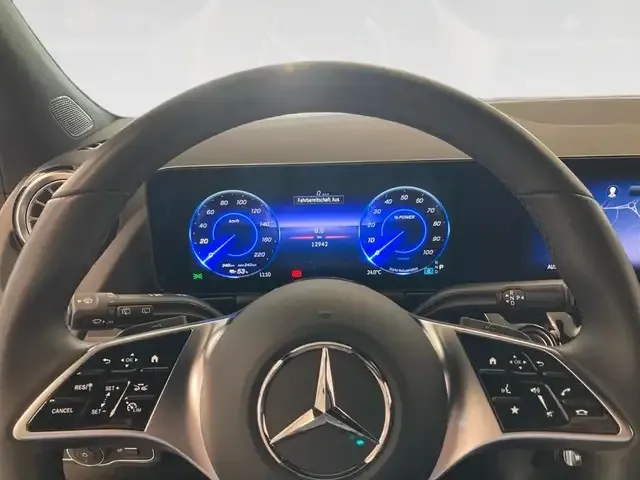 Mercedes-Benz EQA 300