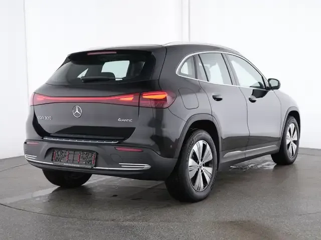 Mercedes-Benz EQA 300