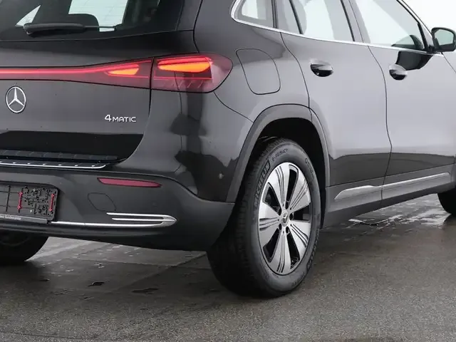 Mercedes-Benz EQA 300