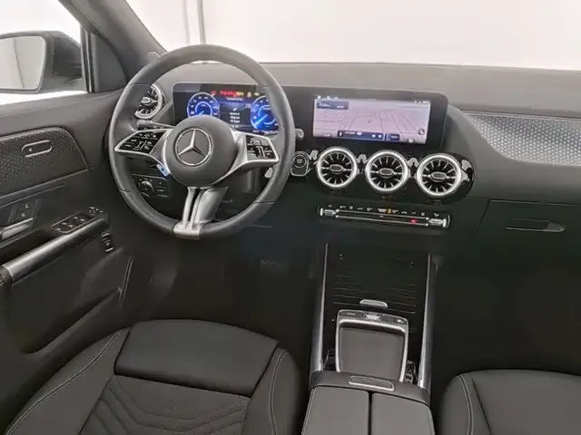 Mercedes-Benz EQA 300