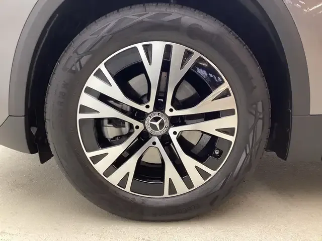 Mercedes-Benz GLA 180