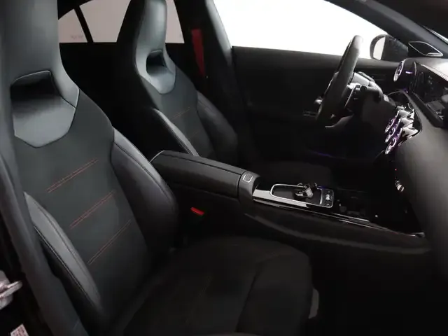 Mercedes-Benz CLA 45 AMG