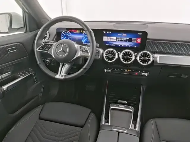 Mercedes-Benz EQB 300
