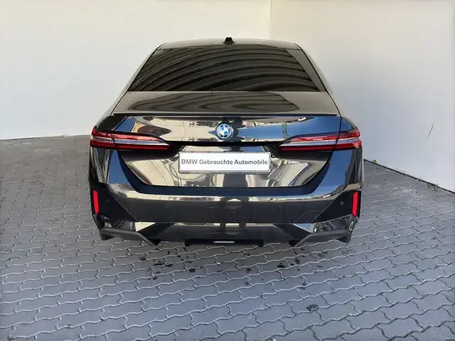BMW 550