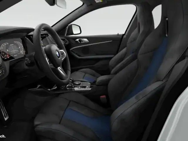 BMW 235