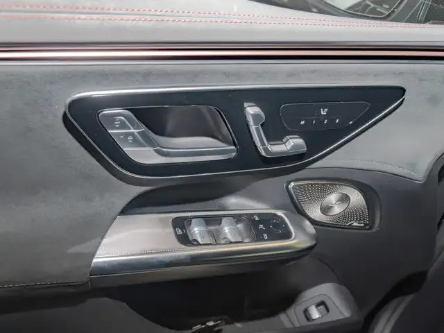 Mercedes-Benz EQE 300