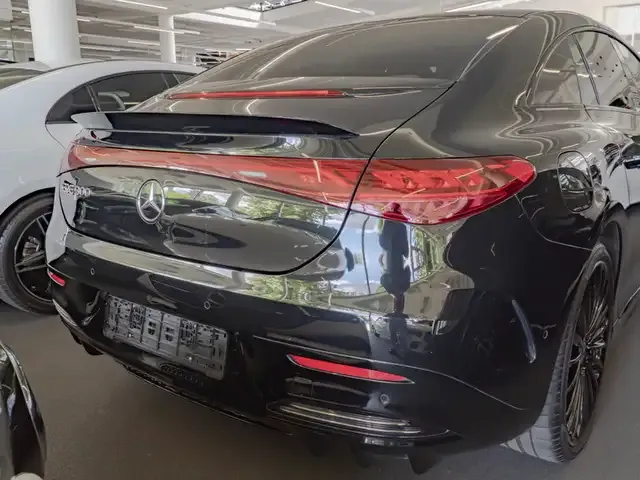 Mercedes-Benz EQE 300