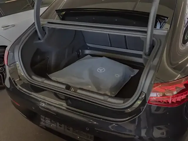 Mercedes-Benz EQE 300