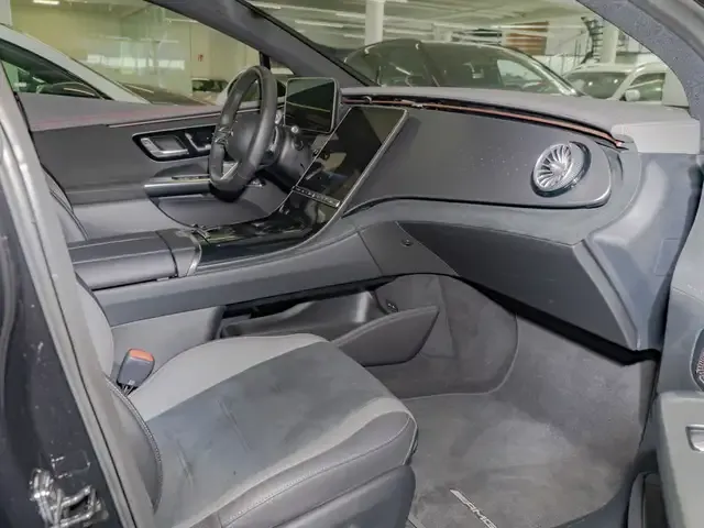 Mercedes-Benz EQE 300