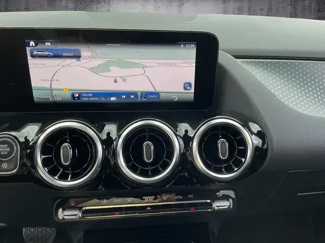 Mercedes-Benz B 200