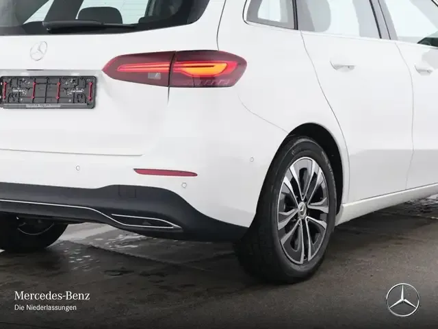 Mercedes-Benz B 200