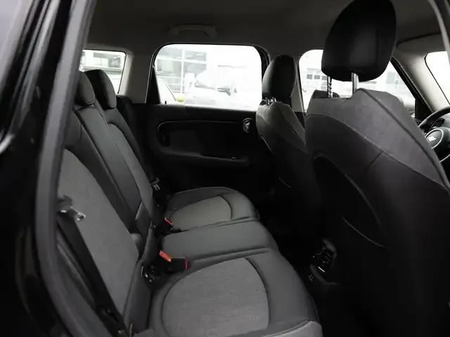 MINI Cooper SE Countryman