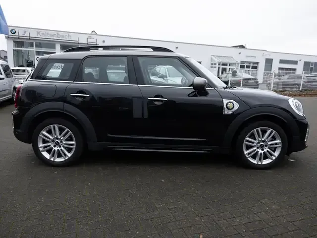 MINI Cooper SE Countryman