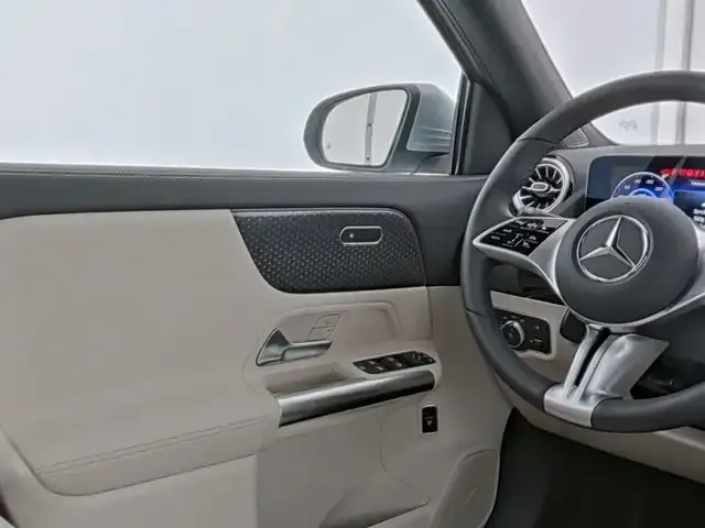 Mercedes-Benz EQA 350