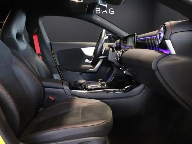 Mercedes-Benz CLA 35 AMG