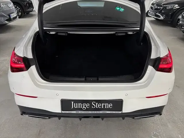 Mercedes-Benz CLA 200