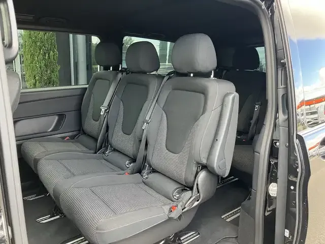 Mercedes-Benz V 220