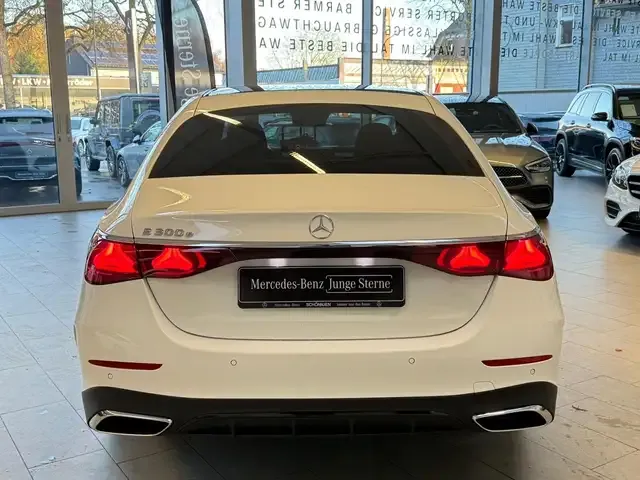Mercedes-Benz E 300