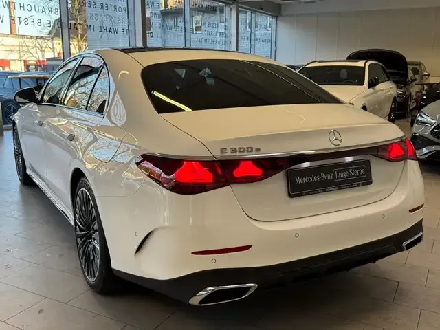 Mercedes-Benz E 300