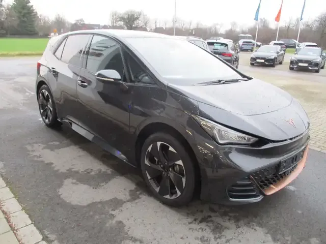 CUPRA Born