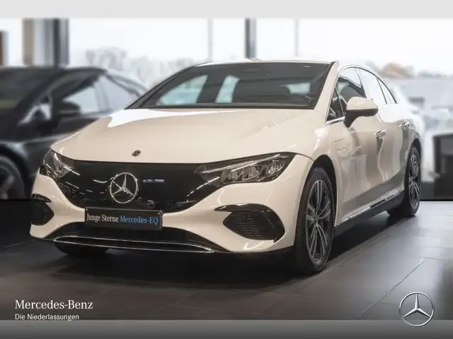 Mercedes-Benz EQE 300