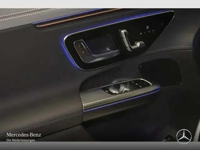 Mercedes-Benz EQE 300