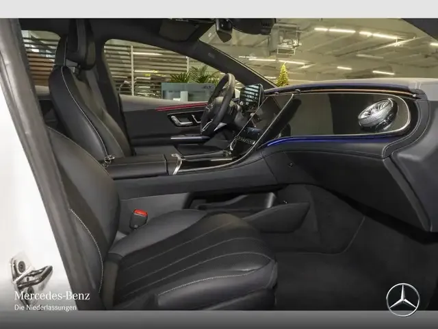 Mercedes-Benz EQE 300