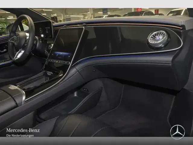 Mercedes-Benz EQE 300