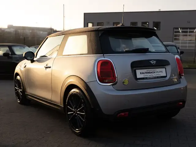 MINI Cooper SE