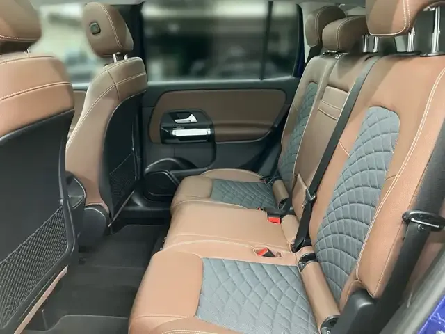 Mercedes-Benz GLB 220