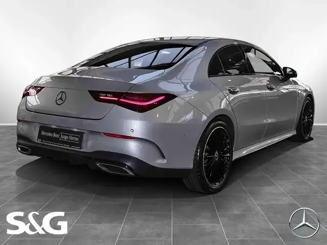 Mercedes-Benz CLA 200