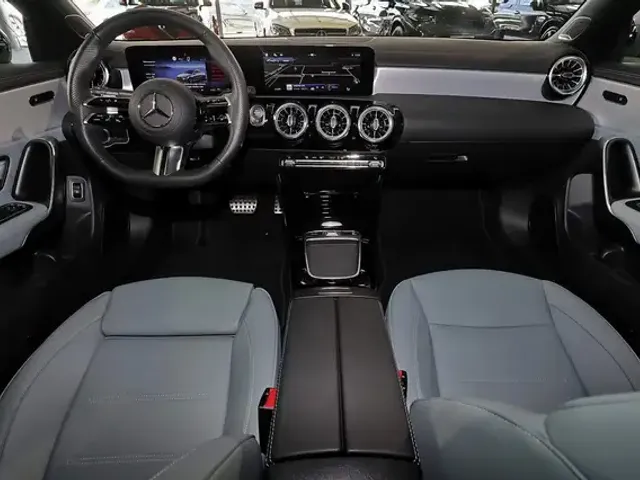 Mercedes-Benz CLA 200