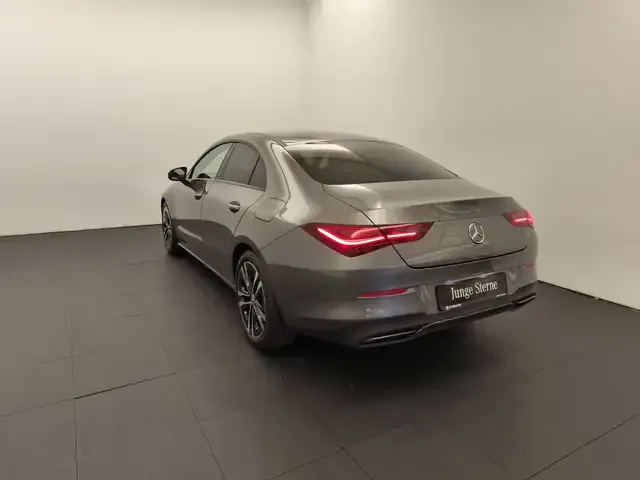 Mercedes-Benz CLA 180