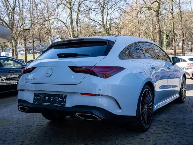 Mercedes-Benz CLA 250