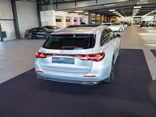 Mercedes-Benz E 300