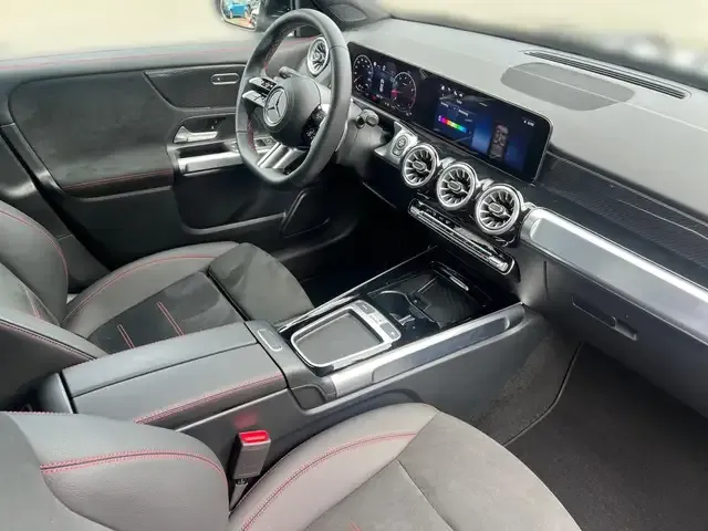 Mercedes-Benz GLB 200