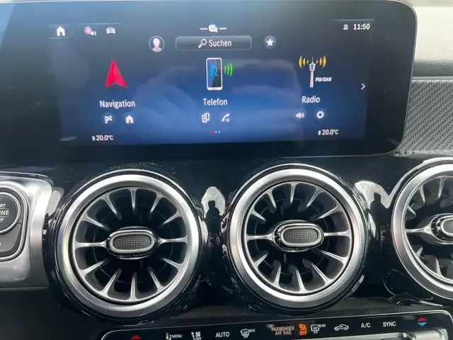Mercedes-Benz GLB 200